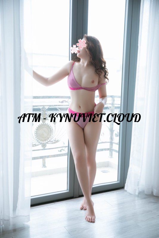 gai-xinh-tieu-uyen-chich-e-hotgirl-cuc-xinh-gia-cuc-shock-2098836-original.jpeg