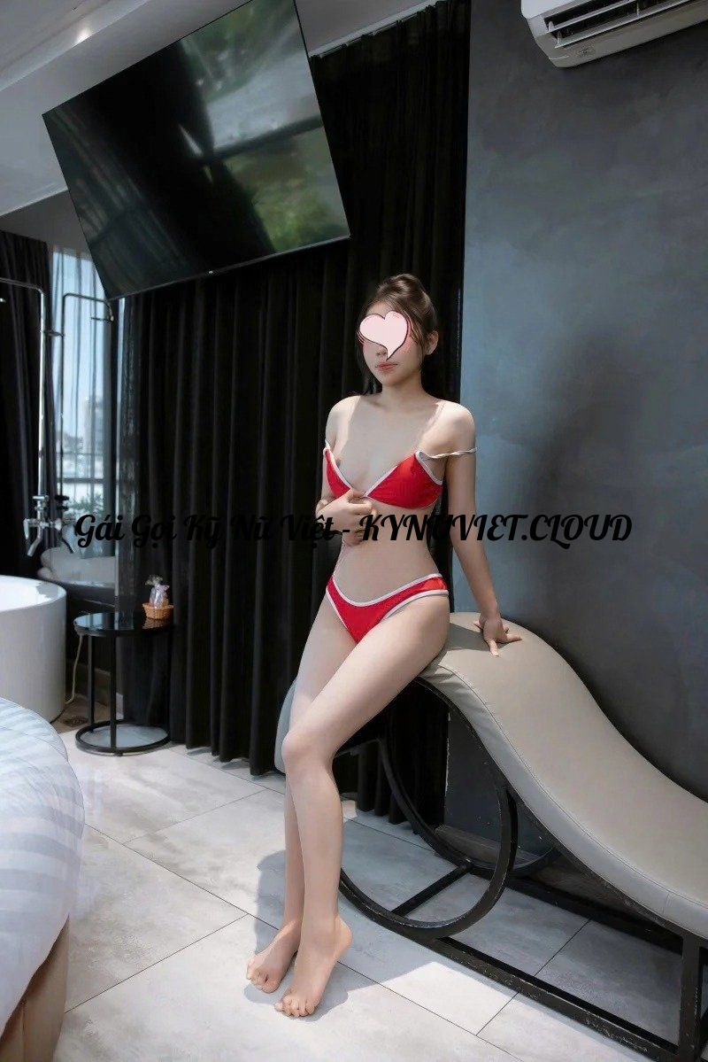 gaigu8 - 1783864100 – Đã sửa.jpg