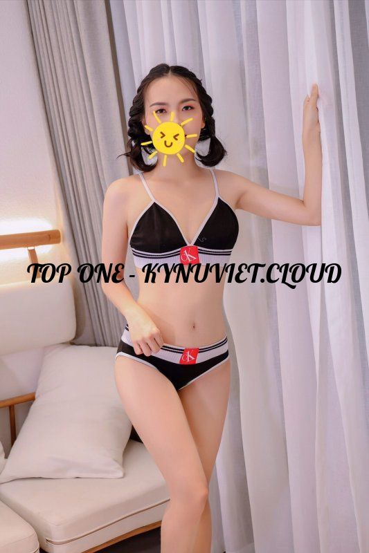 sieu-pham-khanh-linh-co-be-mien-tay-o-que-moi-len-2127052-original.jpeg